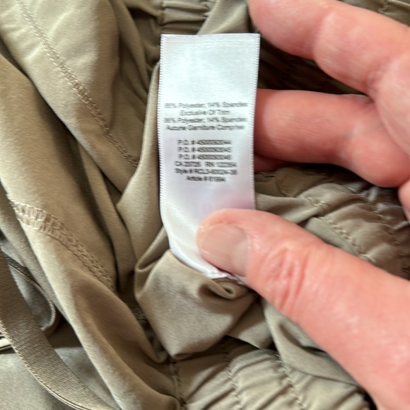 Aritzia Tna dress/jogging pants with two front pockets. - Picture 3 of 6